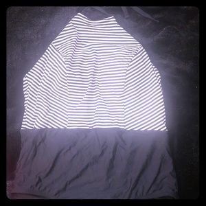 🖤🤍Black and white stripe halter swimsuit’🖤🤍